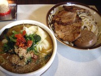 「みそカレーつけそば（並）＋全部乗せ、980円＋400円」@麺処 まるよし商店の写真