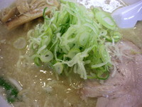 「みそらーめん 中盛（７５０円）・めんま増量」@こってりらーめん 誉の写真