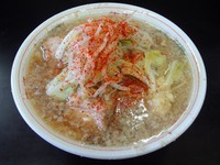 「小ブタ（700円）ヤサイニンニクトウガラシ」@ラーメン二郎 鶴見店の写真