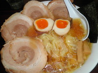 「わんたんチャーシューめん1080円+味玉(クーポン)」@りしょ八の写真