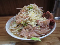 「小豚（ヤサイニンニクアブラ）」@ラーメン二郎 赤羽店の写真