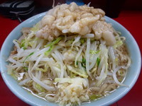 「小ラーメン（ニンニク少し・脂）¥650」@ラーメン二郎 中山駅前店の写真