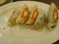 「餃子90円（特別価格）」@たんめん専門店 百菜の写真