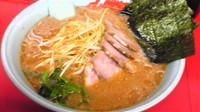 「ネギ味噌チャーシュー麺＋中盛（９３０＋１００＝１０３０円）」@ラーメン山岡家 阿見店の写真
