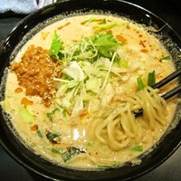 「坦々味噌（大盛）　680円+100円＝780円」@麺幸房 G麺 北千住店の写真