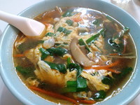 「ニラ玉子ピリ辛そば　650円」@千成飯店の写真