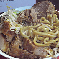 「汁なし（小）豚入り＋巻ちゃぁ（ニンニク、ヤサイ、アブラ）」@蓮爾 登戸店の写真