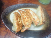 「ぎょうざ(4個)(240円)」@極旨醤油らーめん 一刻魁堂 アトレ松戸店の写真