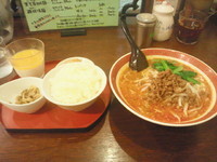 「楽山担担麺（750円）+ディナーセット(350円)」@楽山担担面 稔台店の写真