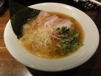 「海老醤油ラーメン」@塩ラーメン あす流の写真