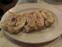 「餃子（300円）」@千成飯店の写真