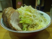 「小ブタ(野菜マシ、ニンニク少し)」@ラーメン神豚 横須賀中央店の写真