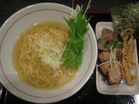 「豊潤鶏だし塩ラーメン　７００円」@麺処 ほん田 nijiの写真