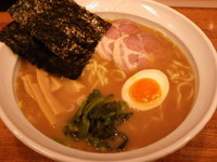 「魚介とんこつラーメン」@らーめん 満月の写真