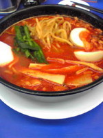 「旨辛ラーメン」@来来亭 川西店の写真