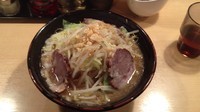 「三〇五郎らーめん（ヤサイ・ニンニク）」@めんや 参○伍の写真