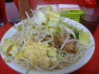 「大ラーメン豚入り　ヤサイ少なめニンニク多め」@ラーメン二郎 仙台店の写真