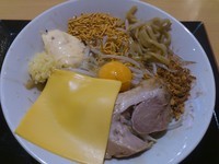 「まぜそば ￥750」@ジャンクガレッジ イオンレイクタウンmori店の写真