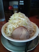 「大ラーメン野菜多め麺硬め 800円」@製麺所 豚とこむぎの写真