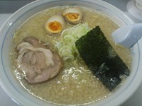「特製背脂醤油ラーメン＋大盛　700＋100＝800円」@ラーメン・ぶーけの写真