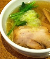 「白しょうゆ（700円）」@ラーメンと酒 こきあの写真
