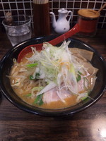 「辛味噌ラーメン（野菜・ニンニク増し）」@麺処 花田 池袋店の写真
