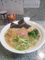 「とり醤油らー麺」@関口製麺の写真