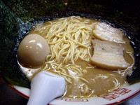 「中華ソバ（玉葱抜）＋大盛り＋味玉＋のり、700円＋300円」@中華ソバ 伊吹の写真