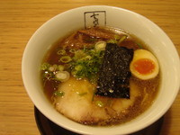 「醤油ラーメン」@支那そばや イオンレイクタウン店の写真