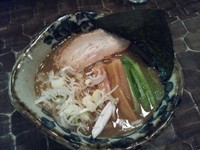 「とんこつ醤油」@つけめん・らーめん活龍 本店の写真