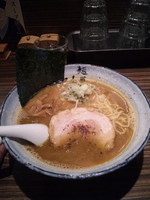 「醤油らあめん」@麺屋 利休の写真