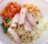 「醤油牛あぶらそば800円キムチ100円　「麺屋　じもと」」@believe♡nipponの写真