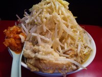 「豚入りラーメン￥８５０」@用心棒 本号の写真