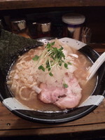 「塩煮干ラーメン」@すごい煮干ラーメン凪 新宿ゴールデン街店 本館の写真