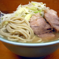 「ラーメン　￥７００」@ラーメン二郎 新橋店の写真