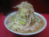 「ラーメン（ニンニクちょい増し、アブラ）　６５０円」@ラーメン二郎 大宮店の写真