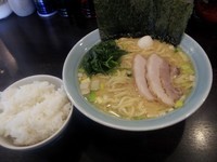 「ラーメン並」@横浜家系ラーメン じゃん家の写真