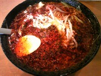 「麻辣麺＋小ライス (ランチ無料)」@麺飯食堂 龍の写真