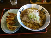 「ランチセットA(中華そば+餃子5ヶ) 730円」@らーめん萬亭 ふじみ野上福岡店の写真