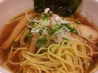 「限定醤油らーめん」@麺や 楓雅 亀戸店の写真