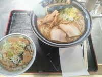 「濃厚中華そば(750円)」@松戸富田製麺 三井アウトレットパーク木更津店の写真