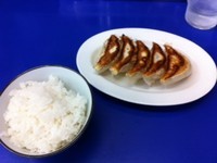 「ギョーザ定食880円→780円（カップ麺クーポン）」@来来亭 津店の写真