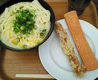 「かまたまうどん（大）＋ちくわ天・えび天　※」@山越うどんの写真