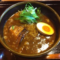 「名物のら豚カレーうどん（￥800）」@カレーうどん食堂 のら豚屋 新宿通四谷店の写真