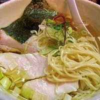 「焼きアゴの中華そば塩（気まぐれ限定）　800円」@麺や 福一の写真