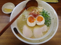 「濃厚鶏白湯らーめん+味玉(730円+クーポン)」@麺匠ようすけの写真