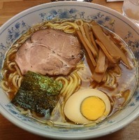 「ラーメン（中盛）　６５０えん」@麺屋ごとうの写真