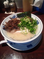 「白ラーメン＋青ネギ＋キクラゲ」@三代目 ◯助 MARUSUKEの写真