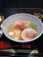 「白醤油ラーメン」@麺処 銀笹の写真