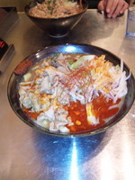 「紅ラーメン」@麺創研 紅 府中の写真